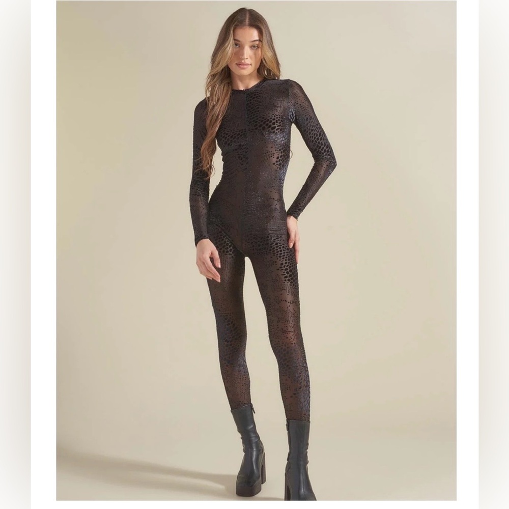 NWOT Spirithoods Black Snakeskin Burnout Velvet Full Bodysuit